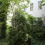 Casa Nostra - Moderne Altbauwohnung